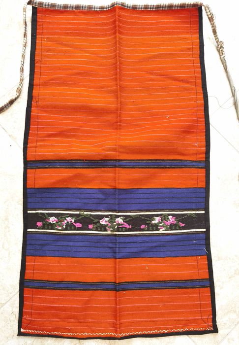 Две Автентични Старинни  Престилки от Народна Носия 1920те г