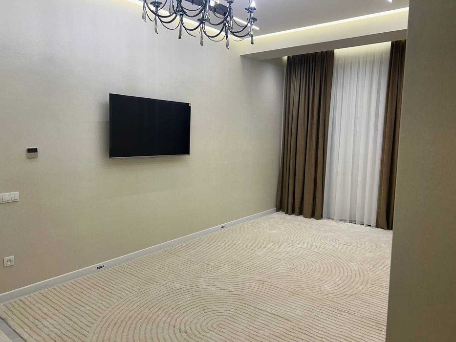 Сағбонда 3 хоналик квартира сотилади (3/2/10)