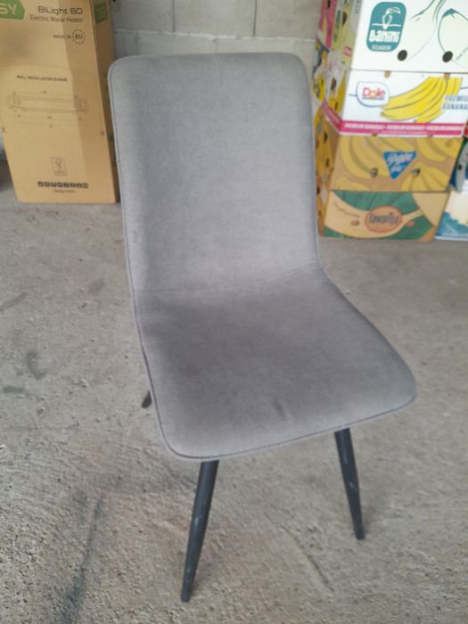 Трапезни столове 4бр.