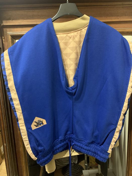 Treinig nou XL, pe negru su albastru