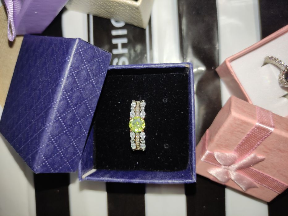 Продам кольца разные серебро 925 проба