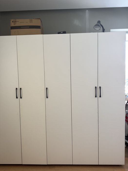 Шкаф современный