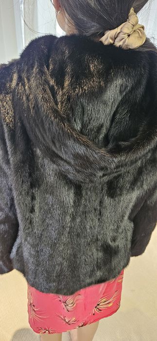 Продаётся норковая шуба