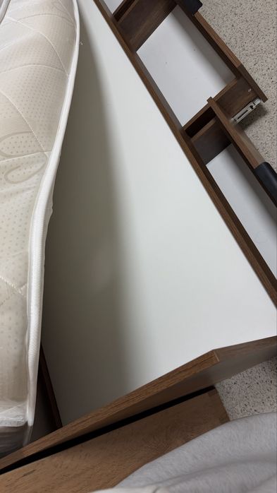 Кровать, есть 60 шт