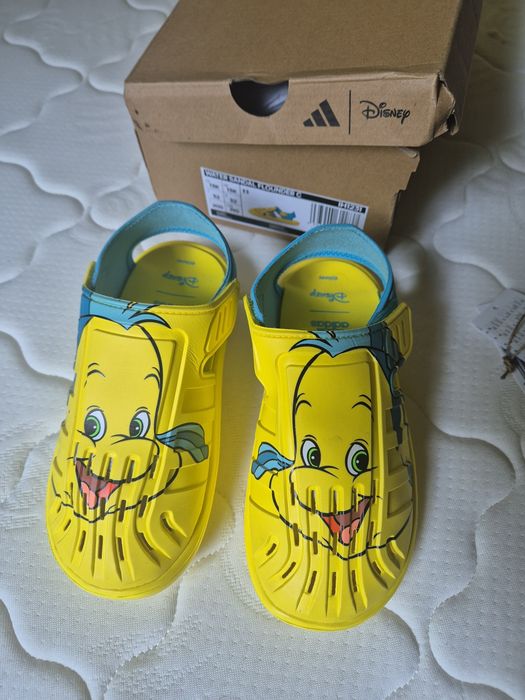 Сандали Adidas 32 номер