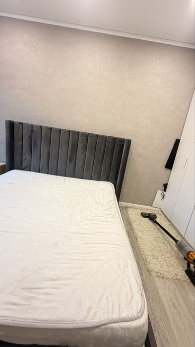 Кровать двуспальная