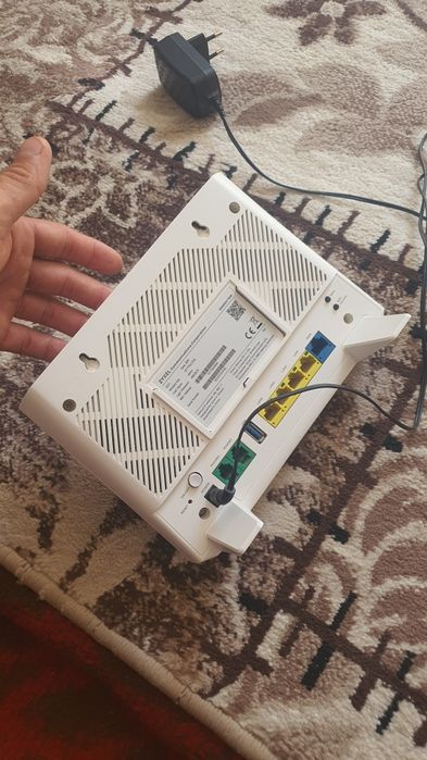 Продаю Роутер Zyxel в отличном состояние !