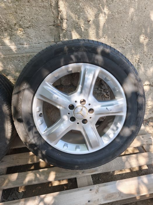 Продавам джанти с гуми от Мерцедес МЛ 18-ки
