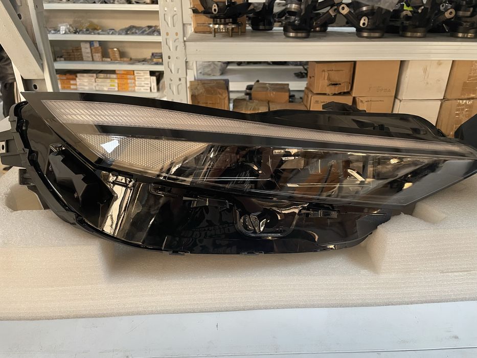 Коллекция из 24 ламп Elant, Hyundai BYD Setus и других аксессуаров