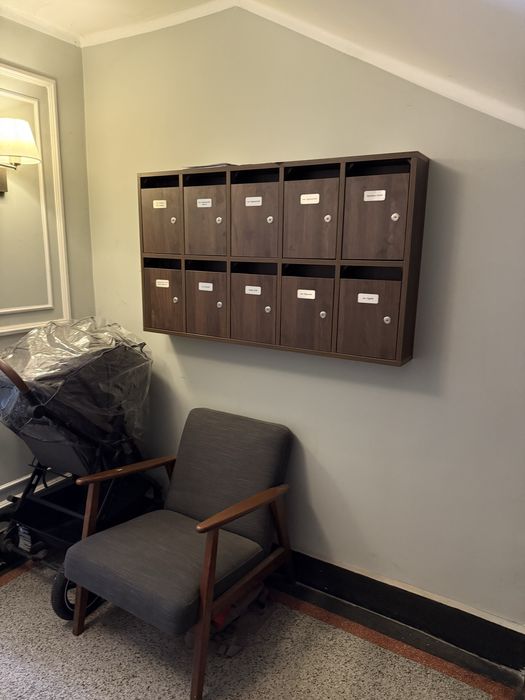 Дава се под наем Четиристаен апартамент в София, Медицинска академия - 100 кв.м за 1500 € - Снимка #1