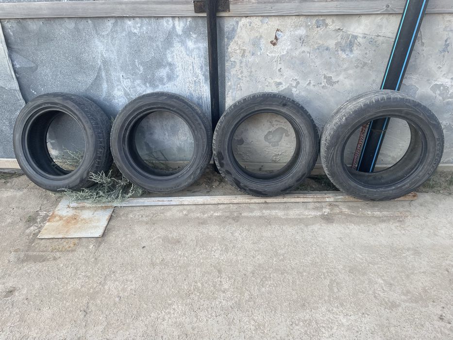 Шины 235/55/R17.