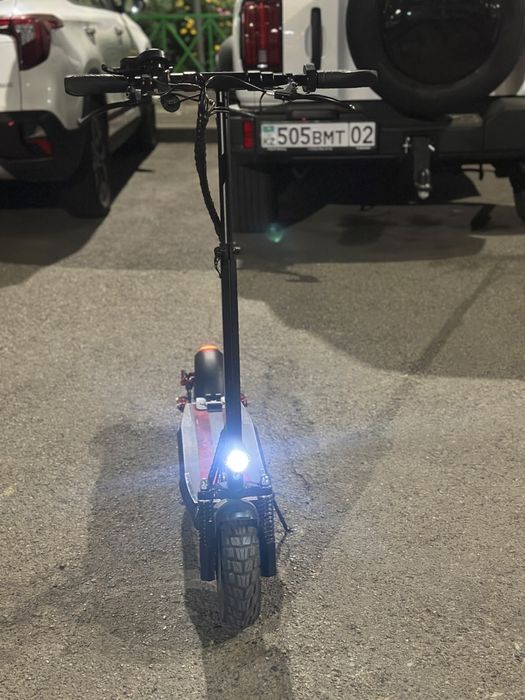 Поодам  Электросамокат KUGOO M4