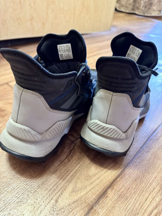Продаю кроссовки Adidas Terrex Hyperblue Mid Rain.RDY