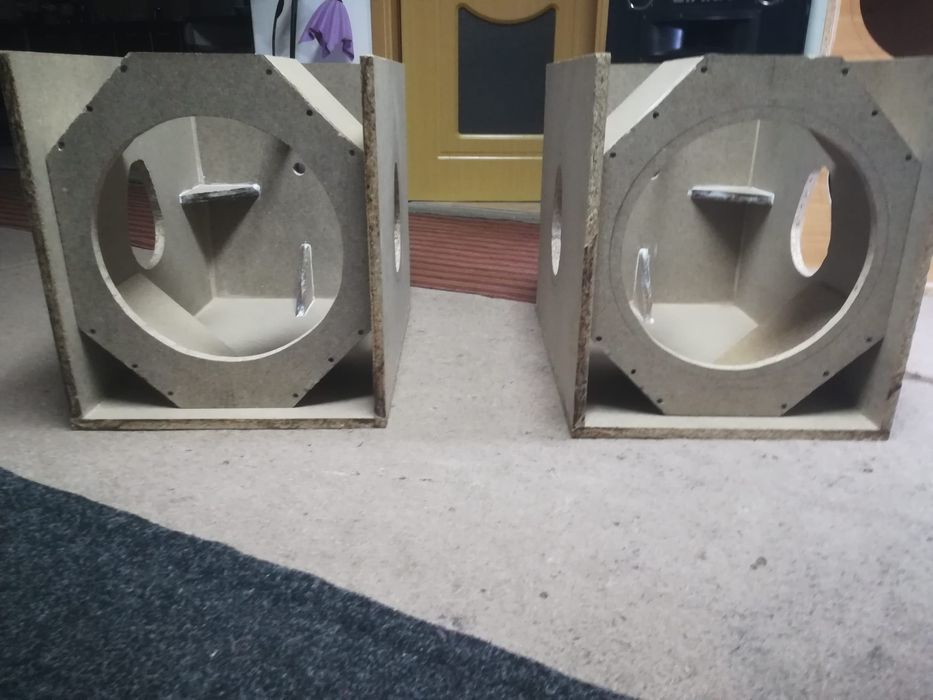 Vând/schimb doi bași