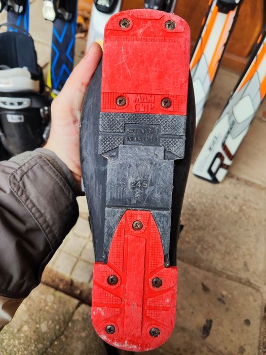 Продавам ски Salomon, Kneissl, Volki