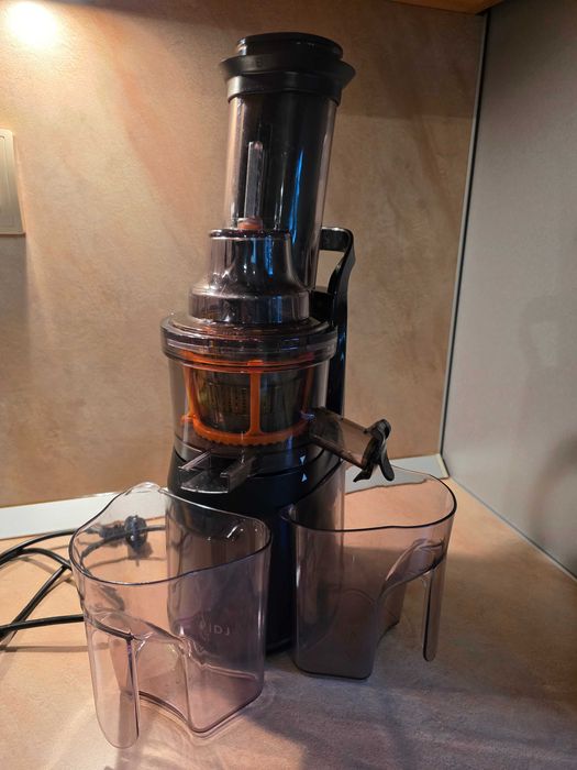 Сокoизстисквачка Fridja f1900 Whole Fruit Juicer