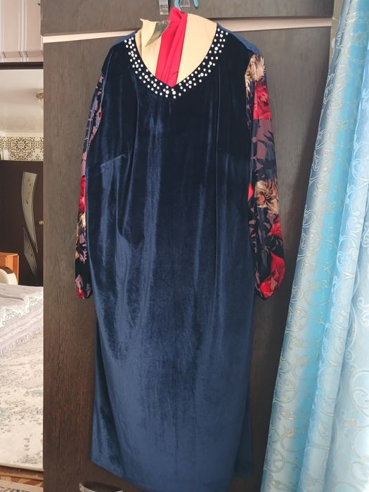 Продам платье новое вечернее.