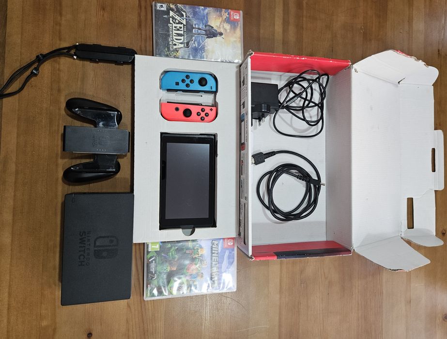 Nintendo Switch 2021 Red & Blue