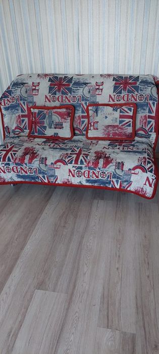 Продам диван , раскладной б/у