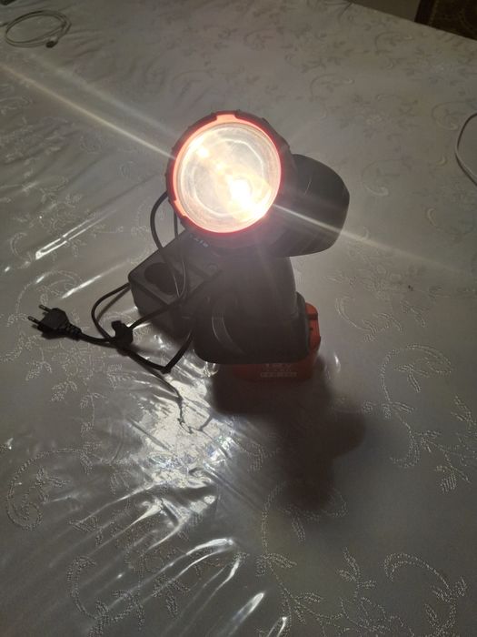 Фонарик аккумуляторный