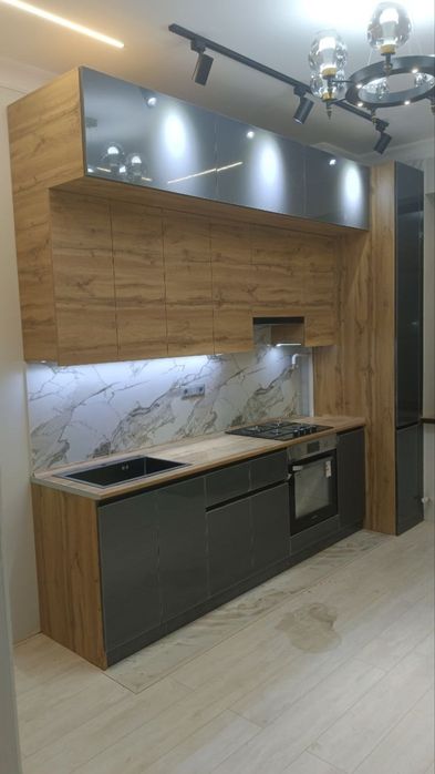 Кухиний мебел на заказ хай-тек