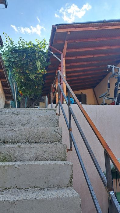 Vând casa în Orsova