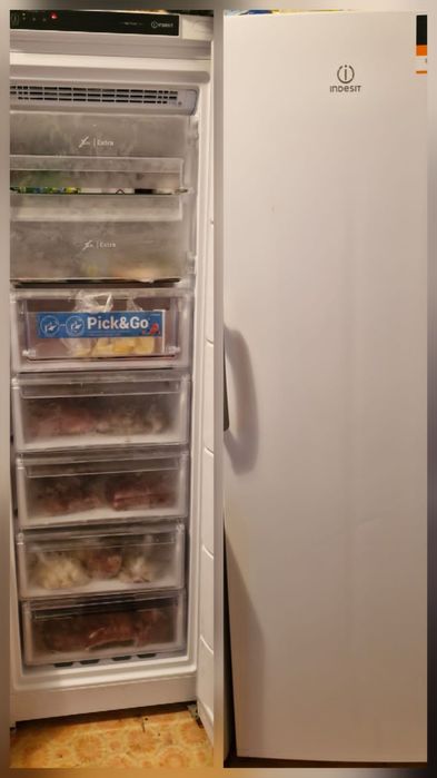 Продам морозильную камеру