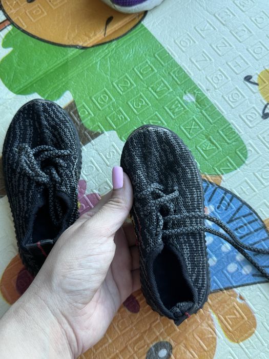 Продам детский обувь