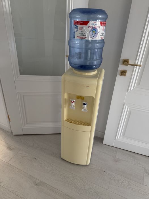 Продам Кулер(диспенсер) для воды