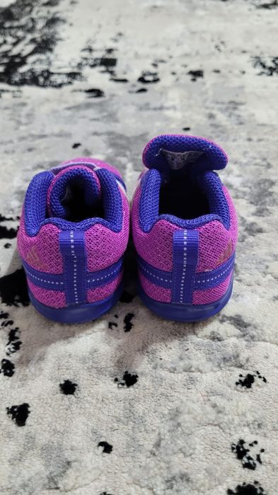 Adidasi adidas copii marimea 20