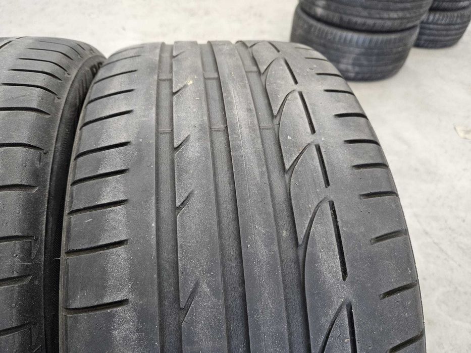 2 Anvelope VARA 225.40.18 "Bridgestone" RUNFLAT