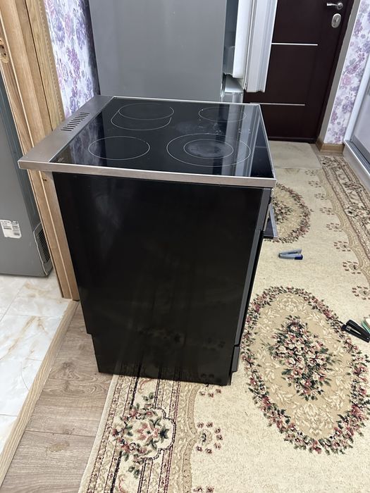 Продам Электрическую плиту