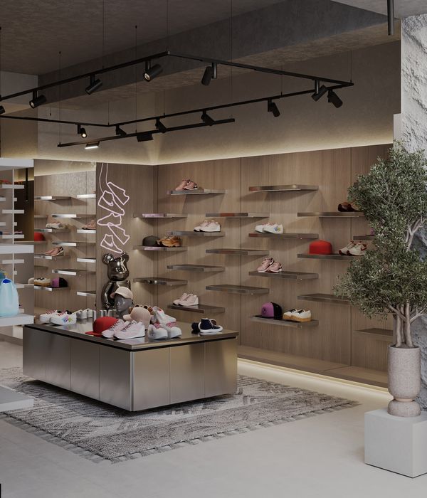 Дизайн интерьер магазин одежды  кроссовок минимализм