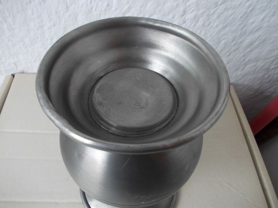 Vas vaza vechi din zinc