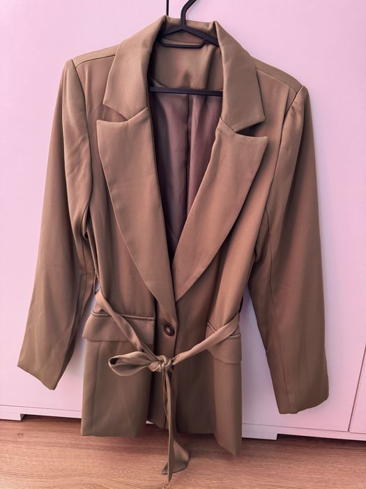 Сако с колан цвят каки