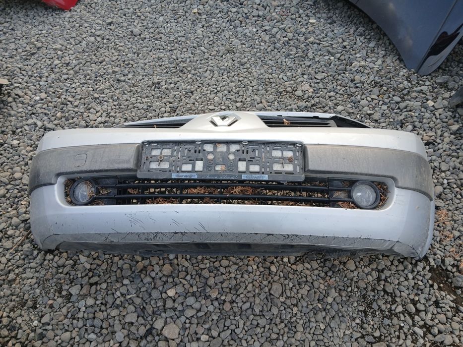 Bara Spoiler Fata Renault Megane2 din 2005