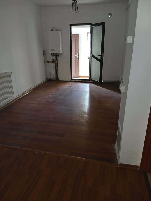 Apartament 3 camere decomandat, gata de mutat !