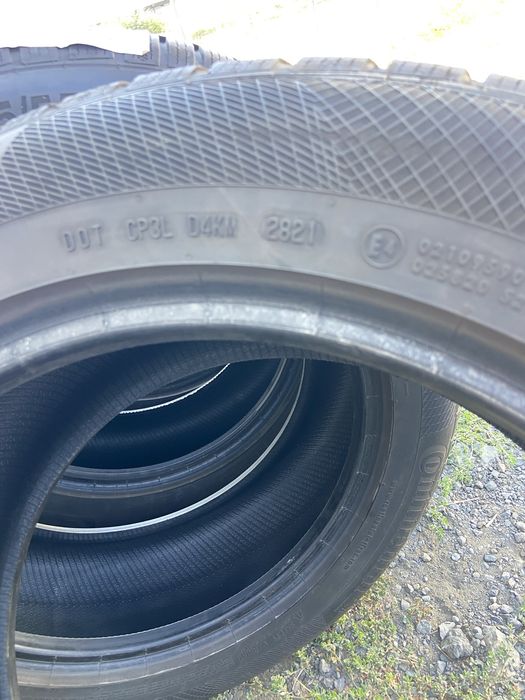 235/55/18/ Continental winter contact ts850