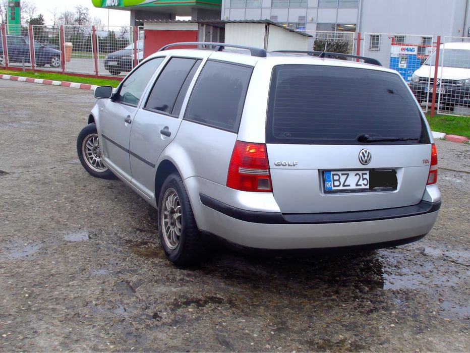 Volkswagen Golf4 2003 1.9tdi(AXR) 7000 de lei
