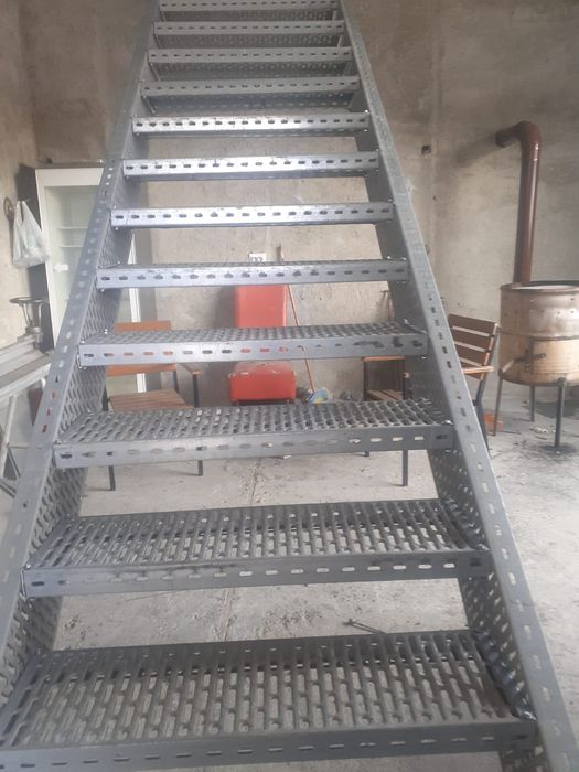 Scara metalica zincata 4m