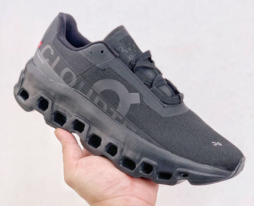 Нови мъжки маратонки On Cloudmonster 2 all black нови с кутия