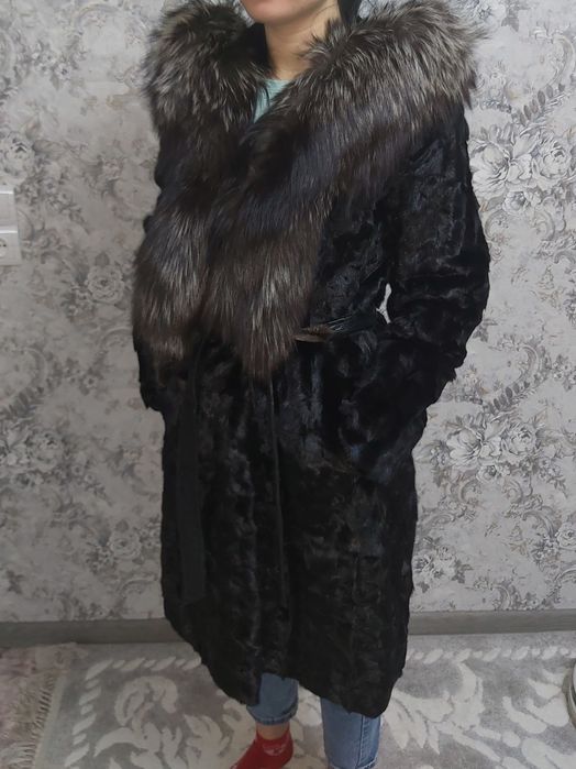 Продам шубу норковую