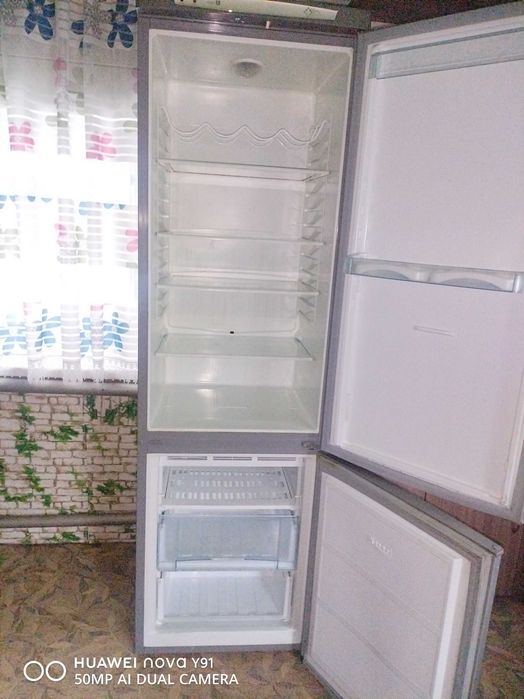 Продам холодильник
