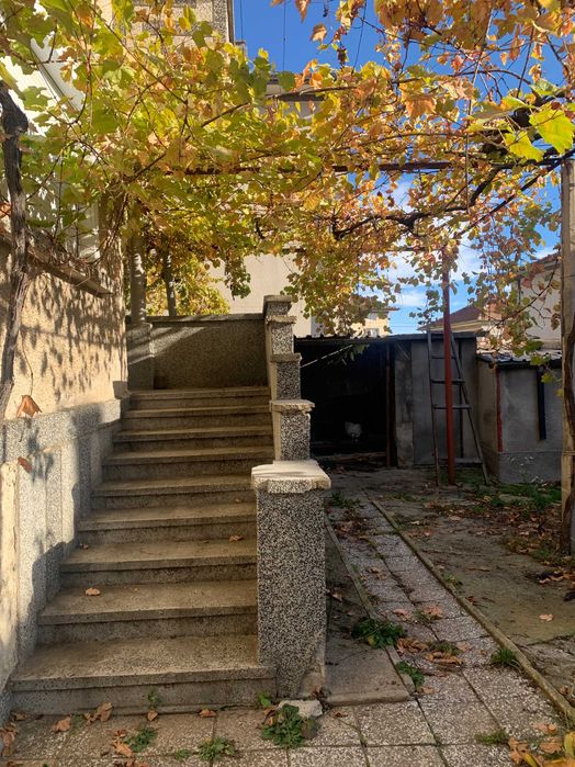 ЕТАЖ ОТ КЪЩА с ПРИЗЕМЕН етаж в гр. Сопот