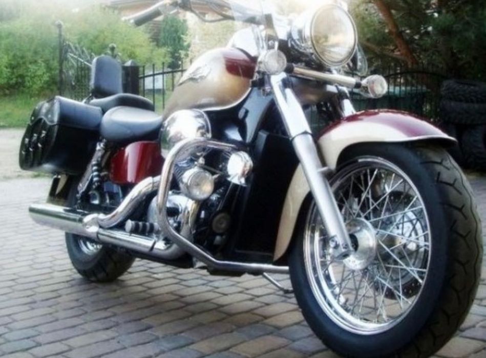 НОВ ролбар / crash bar за Honda VT750 Shadow C2