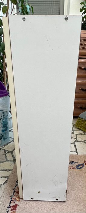 Дървен шкаф запазен