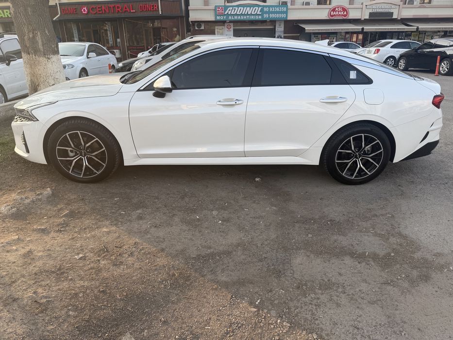Kia k5 luxe 2-pozitsiya oq jemchug