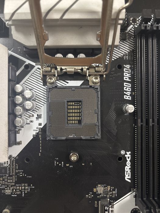 Placa de baza ASRock B460 Pro4