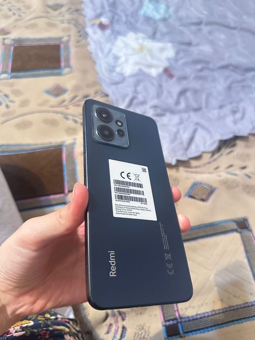 Продаю телефон..