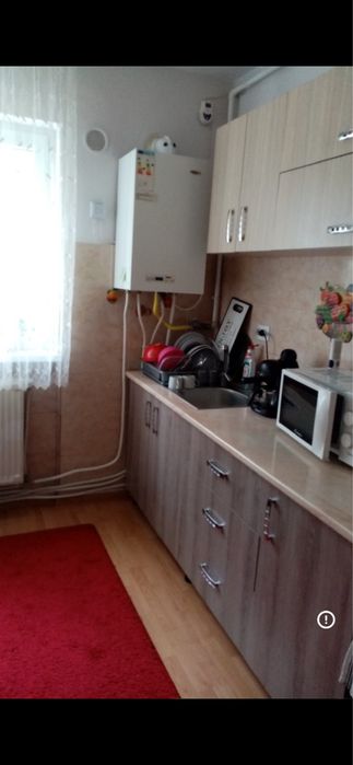 Inchiriez apartament  in Hateg